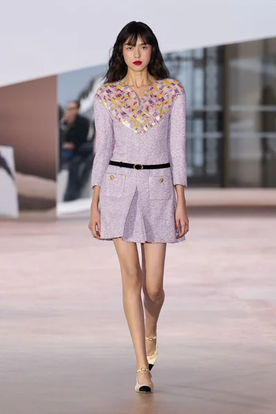 Look 11